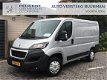 Peugeot Boxer - GB 330 L1H1 BlueHDi 130PK Premium Pack Airco, Cruise control, Camera, Voorraad Voord - 1 - Thumbnail