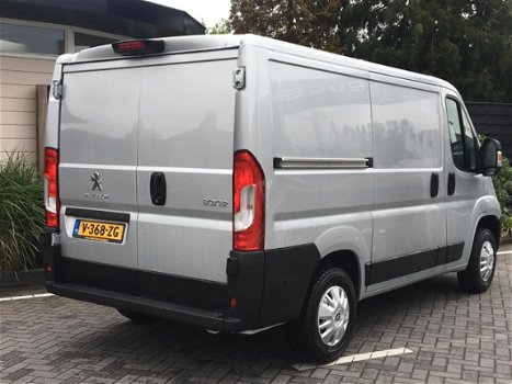 Peugeot Boxer - GB 330 L1H1 BlueHDi 130PK Premium Pack Airco, Cruise control, Camera, Voorraad Voord - 1