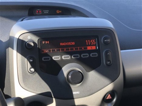 Peugeot 108 - Active 1.0 e-VTi 68pk 5-DRS Demo, Airco, Audio - 1