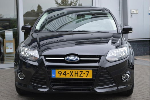 Ford Focus - 1.0 EcoBoost 100pk 5-deurs Titanium TREKHAAK - 1