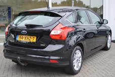 Ford Focus - 1.0 EcoBoost 100pk 5-deurs Titanium TREKHAAK