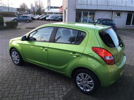 Hyundai i20 - 1.4i i-Motion | Slechts 82.000 km | Automaat | Airco | Navigatie| Org. Nederlandse Aut - 1