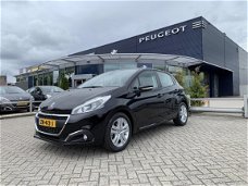 Peugeot 208 - 1.2 Puretech 110pk EAT6 Signature Parkeersensoren, Navigatie
