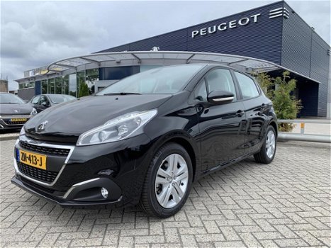 Peugeot 208 - 1.2 Puretech 110pk EAT6 Signature Parkeersensoren, Navigatie - 1