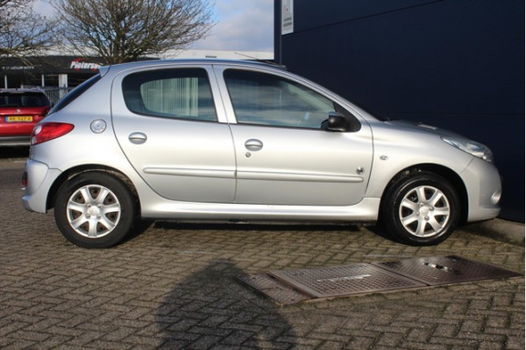 Peugeot 206 - 1.4 HDiF 68pk 5-deurs XS AIRCO - 1