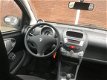 Peugeot 107 - 1.0 12V 5DR/ Automaat/Airco/ Radio CD - 1 - Thumbnail