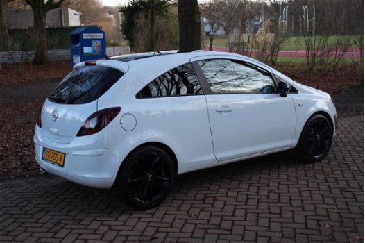 Opel Corsa - 1.2-16V Color Edition, Airco - 1