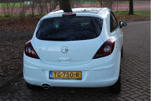 Opel Corsa - 1.2-16V Color Edition, Airco - 1