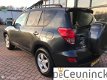 Toyota RAV4 - 2.2 D4-D Terra, Grijskenteken, Dealer onderhouden - 1 - Thumbnail