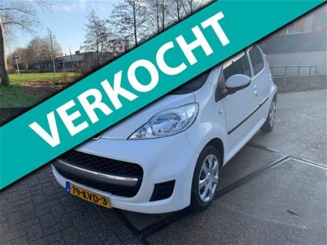 Peugeot 107 - 1.0-12V Sublime 2010Airco5-deurs1 jaar APK 1e eigenaar - 1