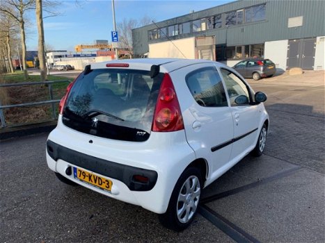 Peugeot 107 - 1.0-12V Sublime 2010Airco5-deurs1 jaar APK 1e eigenaar - 1