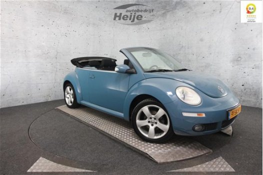 Volkswagen New Beetle Cabriolet - 2.0 Highline - 1