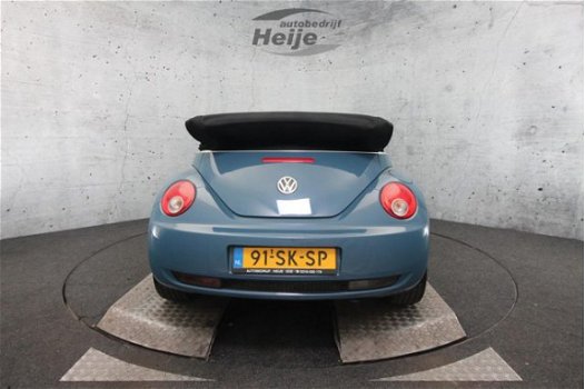 Volkswagen New Beetle Cabriolet - 2.0 Highline - 1
