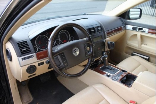 Volkswagen Touareg - 2.5 TDI - 1