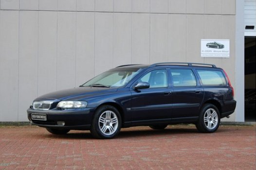 Volvo V70 - 2.5 T AWD AUTOMAAT YOUNGTIMER - 1