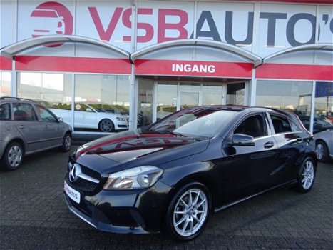 Mercedes-Benz A-klasse - A180 AUT. 122PK HALF-LEER NAVI AIRCO LMV PDC ESP - 1