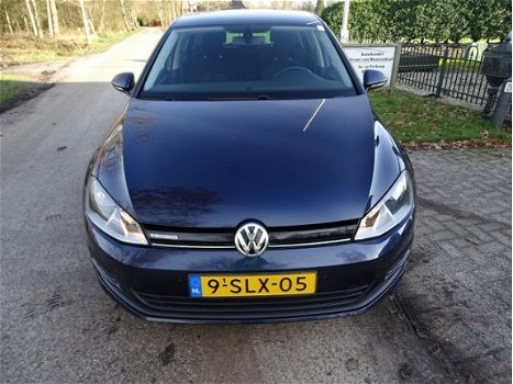 Volkswagen Golf - 1.6 TDI Highl. BlM. 110 PK - 1