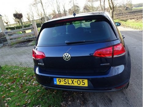 Volkswagen Golf - 1.6 TDI Highl. BlM. 110 PK - 1