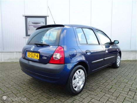 Renault Clio - 1.2-16V Privilège Comfort * Clima / APK / 5Drs - 1