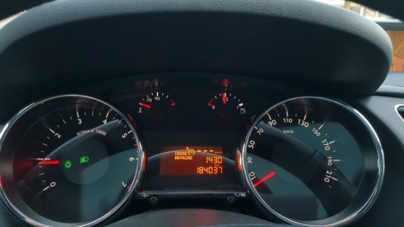 Peugeot 3008 - 1.6 VTi, Navigatie, Panorama, PDC, Trekhk - 1