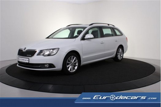 Skoda Superb - 1.6 TDI Ambition *Navigatie*Panoramadak*Pdc - 1