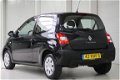 Renault Twingo - 1.2 Authentique Airco | Centrale vergrendeling | Radio/cd | Stuurbekrachtiging - 1 - Thumbnail