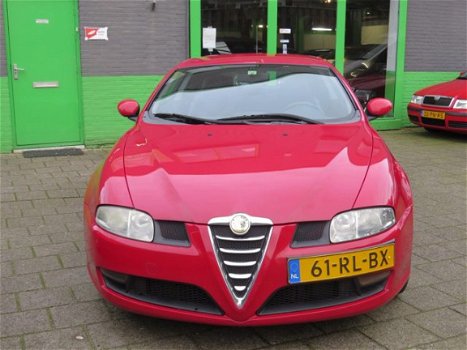 Alfa Romeo GT - 2.0 JTS Distinctive Leer APK - 1