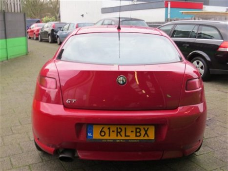 Alfa Romeo GT - 2.0 JTS Distinctive Leer APK - 1