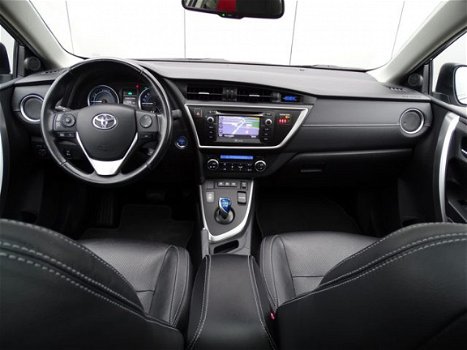 Toyota Auris - 1.8 Hybrid Lease Pro | Navigatie | Leder | Xenon verlichting | - 1