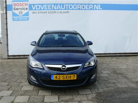 Opel Astra Sports Tourer - 1.6 Turbo 180 pk Cosmo AUTOMAAT Trekhaak, Grote Navi, Cruise Control, Xen - 1