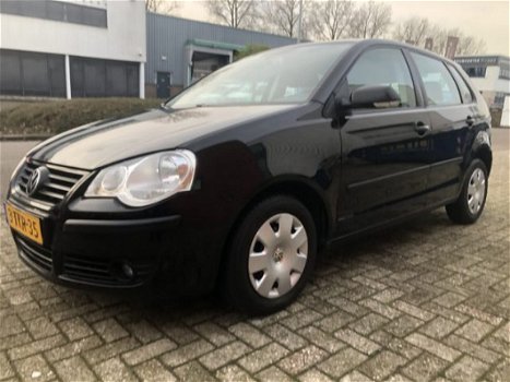 Volkswagen Polo - 1.2-12V Trendline - 1