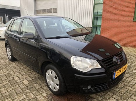 Volkswagen Polo - 1.2-12V Trendline - 1