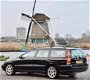 Volvo V70 - 2.4 Bi-Fuel G3 LPG, Dealer auto, Youngtimer, zeer goede nette onderhouden auto - 1 - Thumbnail