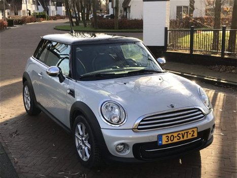 Mini Mini - 1.6 Cooper 10 Years II SPECIALE JUBILEUM UITVOERING MET SPLINTERNIEUWE APK IN PRIJS VERL - 1