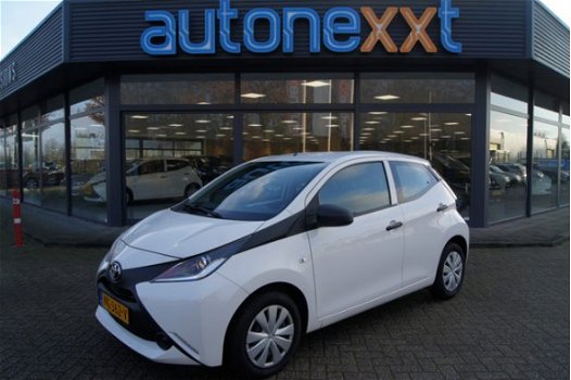 Toyota Aygo - 1.0 VVT-i x-now Airco I Cruise Control I VVT-i motor I Elektrische Ramen I Centrale Ve - 1