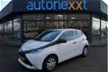 Toyota Aygo - 1.0 VVT-i x-now Airco I Cruise Control I VVT-i motor I Elektrische Ramen I Centrale Ve - 1 - Thumbnail