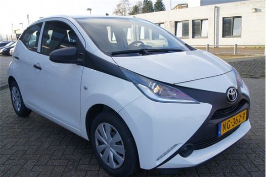 Toyota Aygo - 1.0 VVT-i x-now Airco I Cruise Control I VVT-i motor I Elektrische Ramen I Centrale Ve - 1