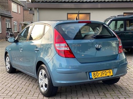 Hyundai i30 - 1.6i Dynamic 5Drs Clima Elek-Pakket Trekhk NL-Auto NAP - 1