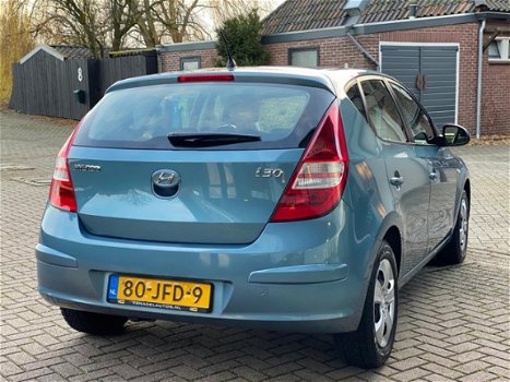 Hyundai i30 - 1.6i Dynamic 5Drs Clima Elek-Pakket Trekhk NL-Auto NAP - 1