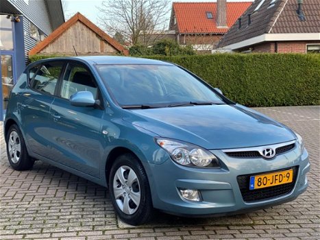 Hyundai i30 - 1.6i Dynamic 5Drs Clima Elek-Pakket Trekhk NL-Auto NAP - 1