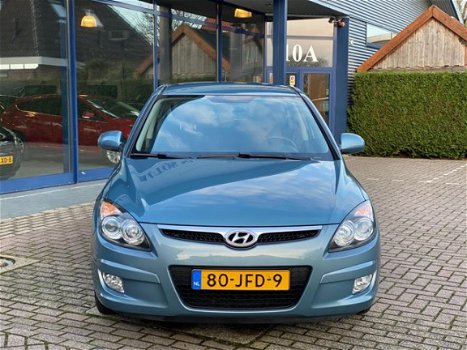 Hyundai i30 - 1.6i Dynamic 5Drs Clima Elek-Pakket Trekhk NL-Auto NAP - 1