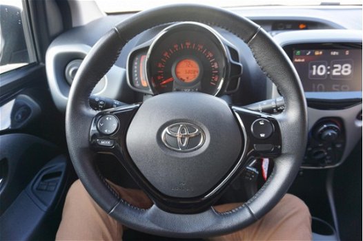 Toyota Aygo - 1.0 VVT-i x-play - 1