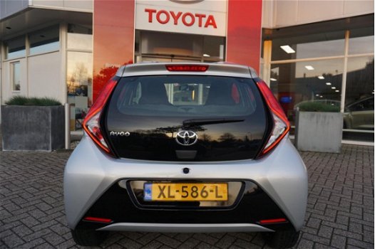 Toyota Aygo - 1.0 VVT-i x-play - 1