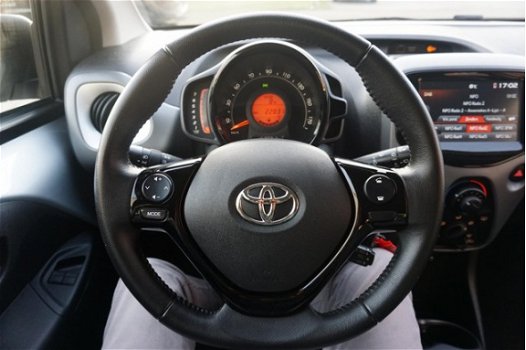 Toyota Aygo - 1.0 VVT-i x-play - 1