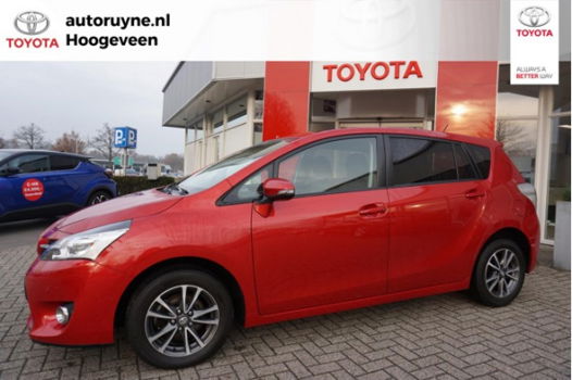 Toyota Verso - 1.8 VVT-i Aspiration, Navigatie, Lichtmetaal - 1