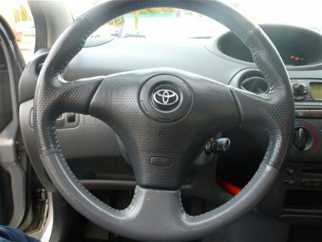 Toyota Yaris - 1.3-16V VVT-i YORIN - 1