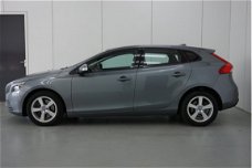 Volvo V40 - 2.0 D2 Momentum Automaat | Navigatie | Parkeersensoren achter |