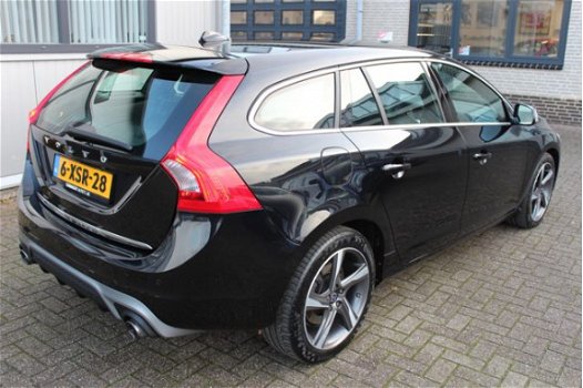 Volvo V60 - 2.4 D6 AWD Plug-In Hybrid R-Design Cam | Trekhaak | Distr. is VV | Ex BTW - 1