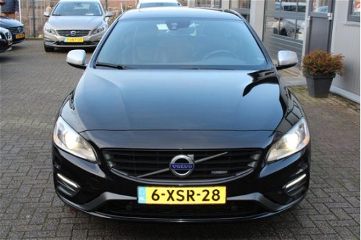 Volvo V60 - 2.4 D6 AWD Plug-In Hybrid R-Design Cam | Trekhaak | Distr. is VV | Ex BTW - 1