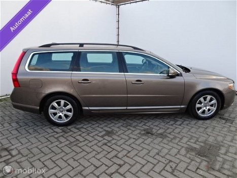 Volvo V70 - 1.6 DRIVe Momentum AUTOMAAT ZEER NETTE AUTO - 1